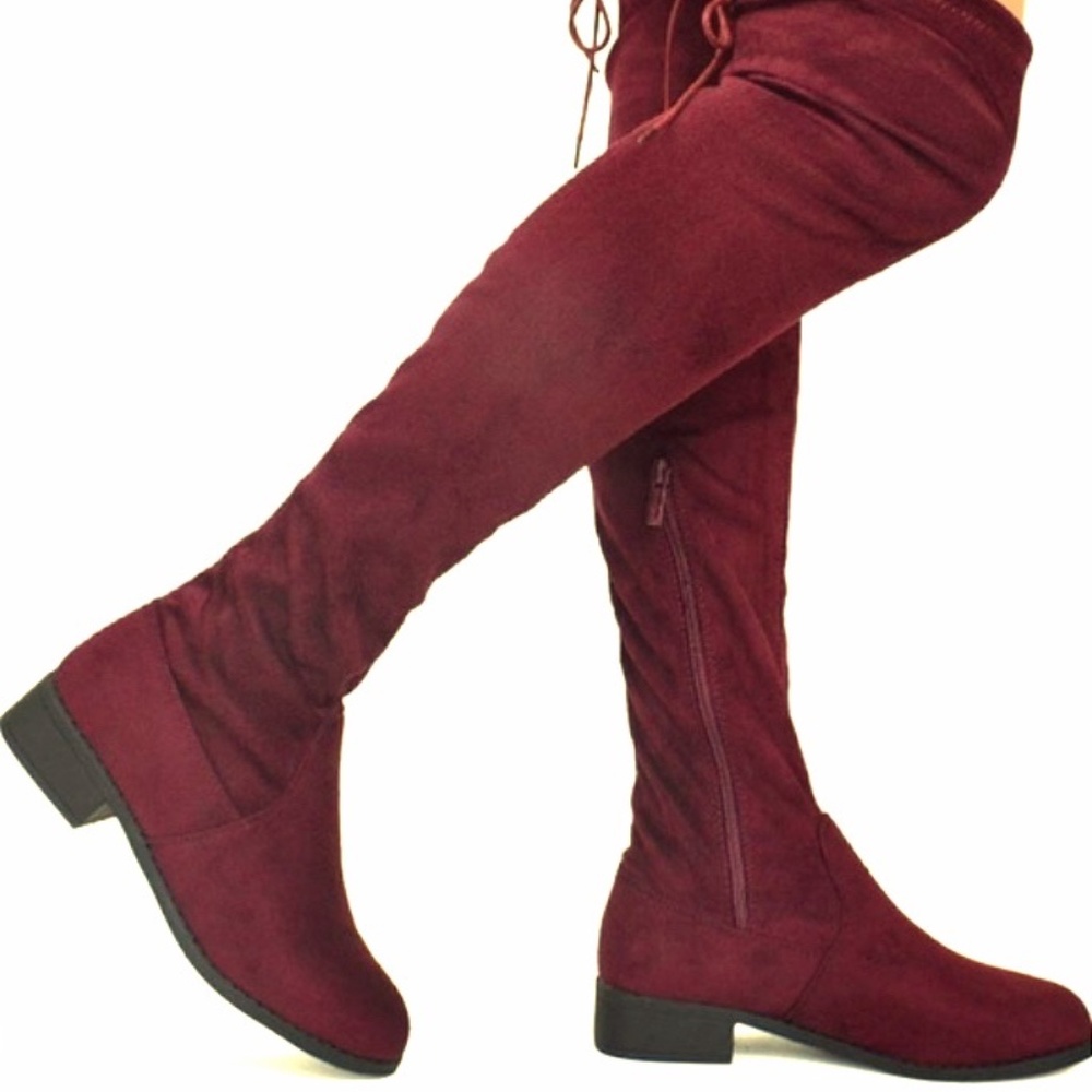 🚨Flat boots 👢over the knee Wine color🚨